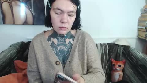 Snapshot of the_ice_woman chatting on 09-19-25, 02:46 the_ice_woman online show from 09-19-25, 02:46