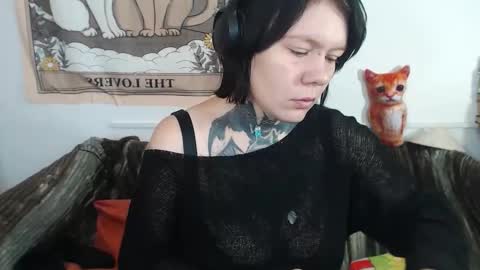 Snapshot of the_ice_woman chatting on 10-01-25, 02:39 the_ice_woman online show from 10-01-25, 02:39