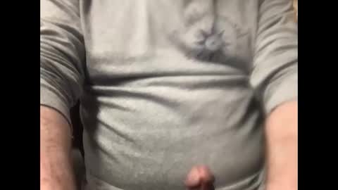 Snapshot of the_johnny_bravo chatting on 10-01-25, 08:37 BarryMcCockiner online show from 10-01-25, 08:37