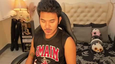 Snapshot of the_killian_jones chatting on 11-22-25, 02:16 ken online show from 11-22-25, 02:16