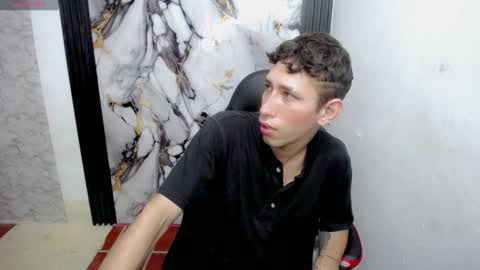 the_latin_boy02 online show from 12-17-25, 03:23