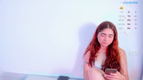 Snapshot of the_latins_hot chatting on 12-21-24, 06:12 Alice and Bella online show from 12-21-24, 06:12