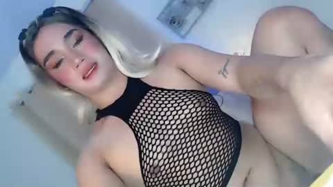 Snapshot of the_naughty_kyra chatting on 09-21-25, 10:50 the_naughty_kyra online show from 09-21-25, 10:50