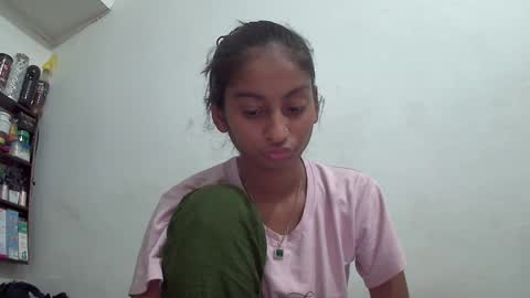 Snapshot of the_right_girl chatting on 02-23-26, 09:39 Suzan Sexy online show from 02-23-26, 09:39