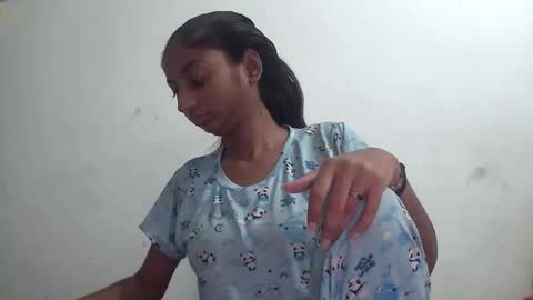 Snapshot of the_right_girl chatting on 03-01-26, 05:53 Suzan Sexy online show from 03-01-26, 05:53