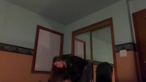 Snapshot of the_sam_ chatting on 12-20-24, 06:40 the_sam_ online show from 12-20-24, 06:40