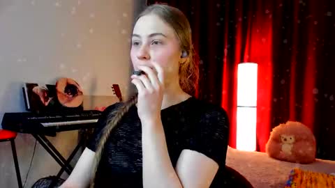 Ally    STREAMING ON TWITCH NOW Check my Twitter for updates online show from 12-03-25, 02:37