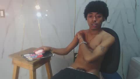 Snapshot of theblackflavor chatting on 04-08-26, 02:44 Flavor online show from 04-08-26, 02:44