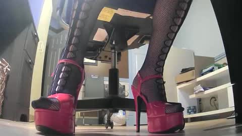 thecowboy_74 online show from 12-15-25, 03:22