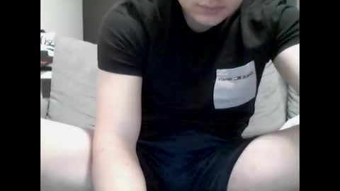 Snapshot of thecuteguy144949 chatting on 12-23-24, 03:55 thecuteguy144949 online show from 12-23-24, 03:55