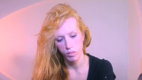 Yolanda online show from 12-18-25, 04:57