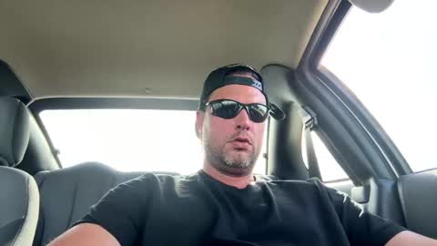 Snapshot of thedonald911 chatting on 09-27-25, 07:52 Carter Bates online show from 09-27-25, 07:52