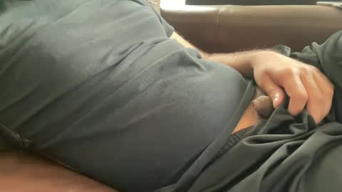 Snapshot of theenormousdick chatting on 09-14-25, 01:05 TheEnormousDick online show from 09-14-25, 01:05