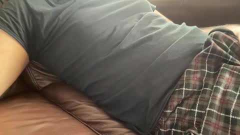 Snapshot of theenormousdick chatting on 12-21-25, 07:43 TheEnormousDick online show from 12-21-25, 07:43