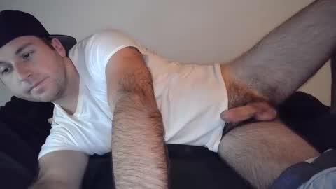 Snapshot of theetwohander chatting on 10-28-25, 03:21 Theetwohander online show from 10-28-25, 03:21