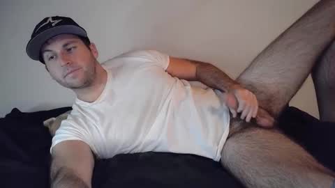 Snapshot of theetwohander chatting on 10-29-25, 02:25 Theetwohander online show from 10-29-25, 02:25