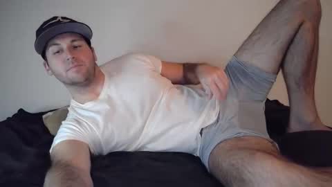 Snapshot of theetwohander chatting on 10-30-25, 02:35 Theetwohander online show from 10-30-25, 02:35