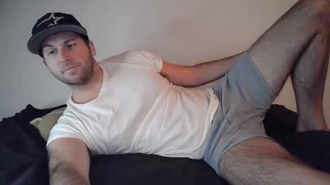 Snapshot of theetwohander chatting on 11-02-25, 03:42 Theetwohander online show from 11-02-25, 03:42