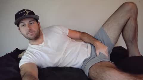 Snapshot of theetwohander chatting on 11-02-25, 05:15 Theetwohander online show from 11-02-25, 05:15