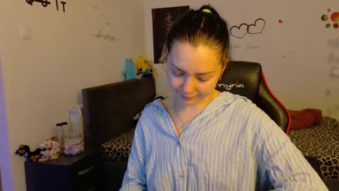 TheFarmergirl online show from 11-15-25, 06:48