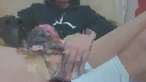 Snapshot of thegeezer30 chatting on 12-16-24, 10:34 Geezer online show from 12-16-24, 10:34