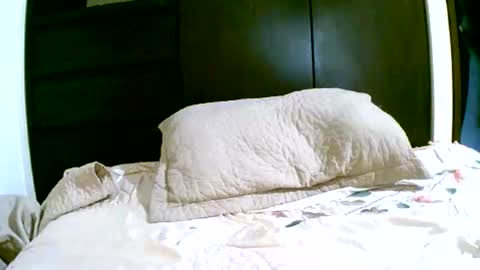 Snapshot of thegreatunicorn chatting on 01-12-25, 05:01 thegreatunicorn online show from 01-12-25, 05:01
