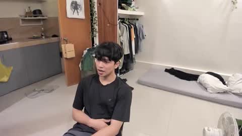 Snapshot of thegreenmagus chatting on 10-11-25, 03:21 Green online show from 10-11-25, 03:21