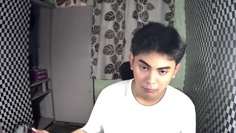 Snapshot of thehugecomeback chatting on 12-05-24, 08:44 Xerxis online show from 12-05-24, 08:44