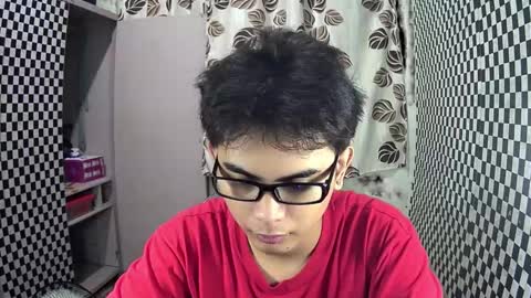 Snapshot of thehugecomeback chatting on 12-08-24, 07:26 Xerxis online show from 12-08-24, 07:26