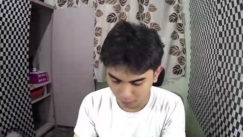 Snapshot of thehugecomeback chatting on 12-08-24, 01:03 Xerxis online show from 12-08-24, 01:03