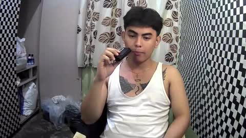 Snapshot of thehugecomeback chatting on 01-19-25, 07:37 Xerxis online show from 01-19-25, 07:37