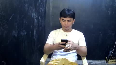 Snapshot of thehugecomeback chatting on 02-10-25, 07:38 Xerxis online show from 02-10-25, 07:38