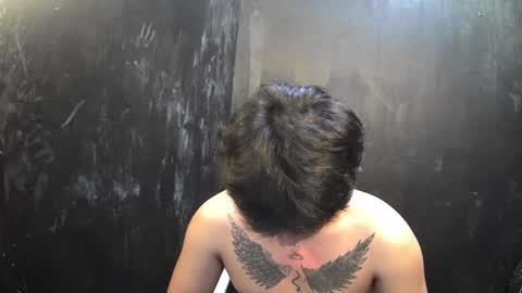 Snapshot of thehugecomeback chatting on 02-11-25, 08:31 Xerxis online show from 02-11-25, 08:31