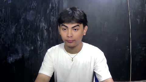 Snapshot of thehugecomeback chatting on 02-16-25, 11:37 Xerxis online show from 02-16-25, 11:37