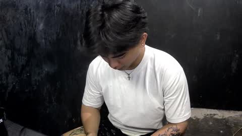 Snapshot of thehugecomeback chatting on 03-12-25, 04:56 Xerxis online show from 03-12-25, 04:56