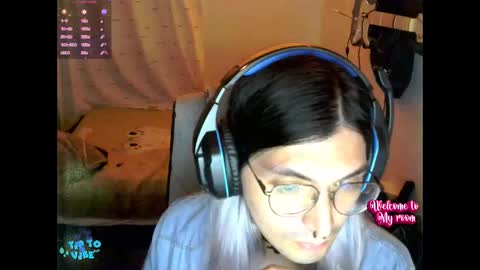 Snapshot of thehushvibe chatting on 10-19-25, 10:16 Jav online show from 10-19-25, 10:16