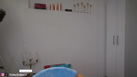 Iris online show from 12-04-25, 09:34