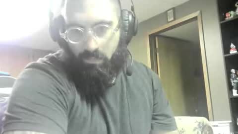 Snapshot of theironbulll chatting on 11-26-25, 03:07 Iron online show from 11-26-25, 03:07