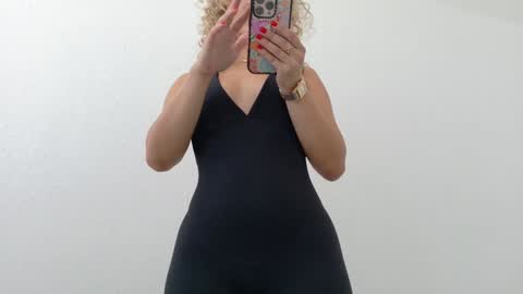 Lily Marie online show from 12-05-25, 05:42