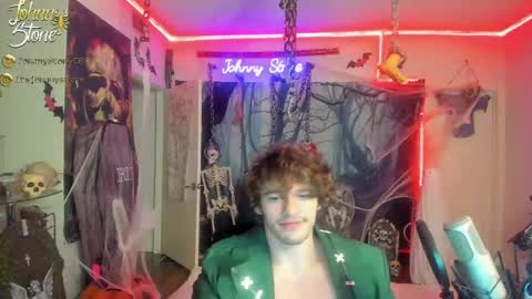 Snapshot of thejohnnystone chatting on 10-07-25, 02:53 Johnny Stone online show from 10-07-25, 02:53