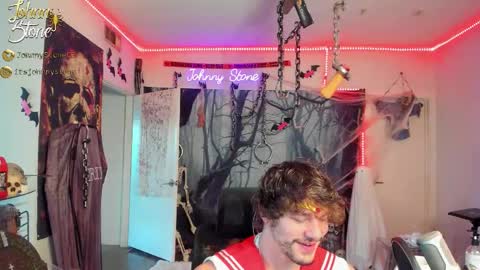 Snapshot of thejohnnystone chatting on 10-31-25, 12:22 Johnny Stone online show from 10-31-25, 12:22