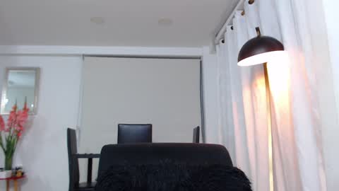 Snapshot of thekingerick chatting on 12-12-24, 12:27 thekingerick online show from 12-12-24, 12:27