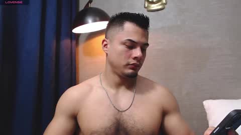 Snapshot of thekingerick chatting on 12-29-24, 01:45 thekingerick online show from 12-29-24, 01:45
