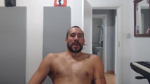 Snapshot of thekingofpains chatting on 01-08-25, 02:25 KINGOFPAINS online show from 01-08-25, 02:25