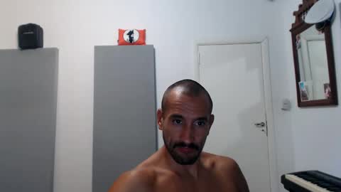 Snapshot of thekingofpains chatting on 01-20-25, 06:53 KINGOFPAINS online show from 01-20-25, 06:53