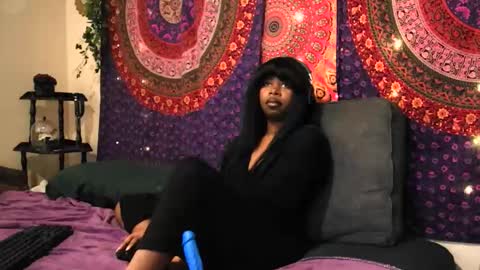 Snapshot of thekrisisingomorrah chatting on 10-24-25, 05:59 thekrisisingomorrah online show from 10-24-25, 05:59