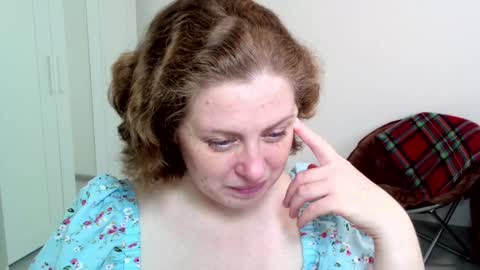 Ella online show from 02-09-25, 07:38