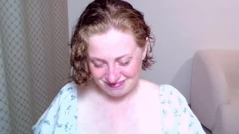 Ella online show from 09-17-25, 07:04