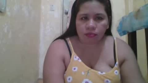 Snapshot of thelma794100 chatting on 10-06-25, 10:23 thelma794100 online show from 10-06-25, 10:23