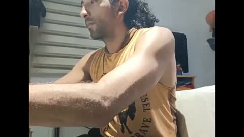 Snapshot of thelong_gutxxx chatting on 04-14-26, 11:55 thelong gutxxx online show from 04-14-26, 11:55